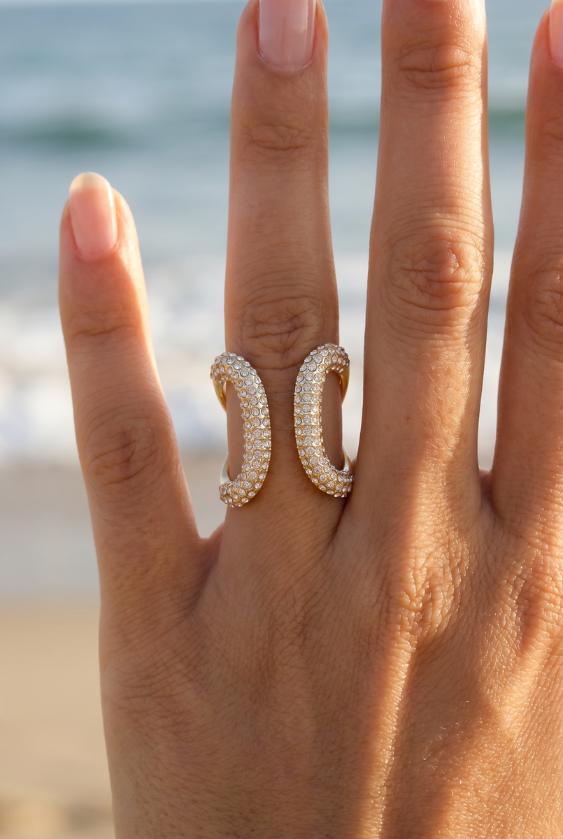 Bague vague pavée strass