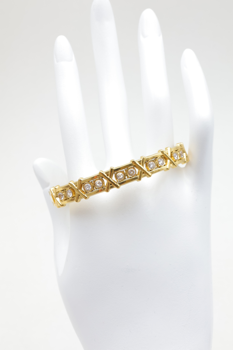 Stainless steel bangle bracelet