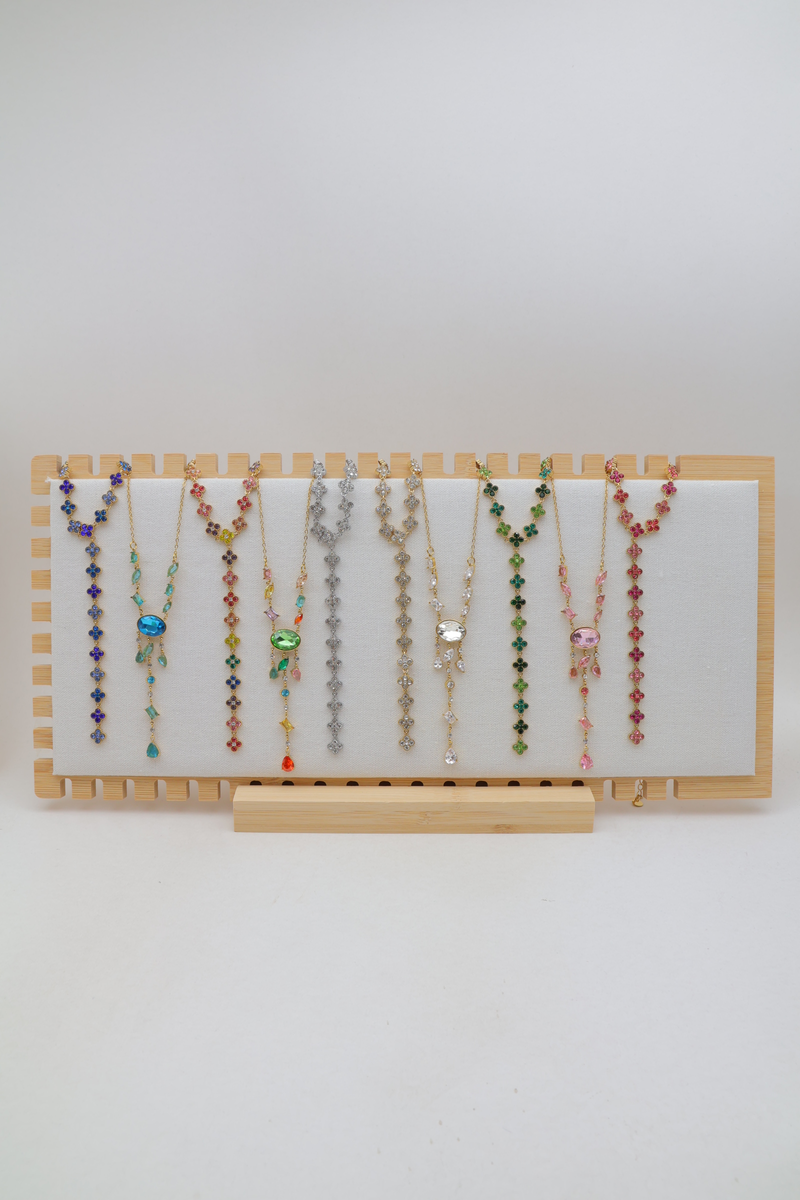 Lot de 10 colliers en Y en acier inoxydable, sur présentoir en bois — Multicolore