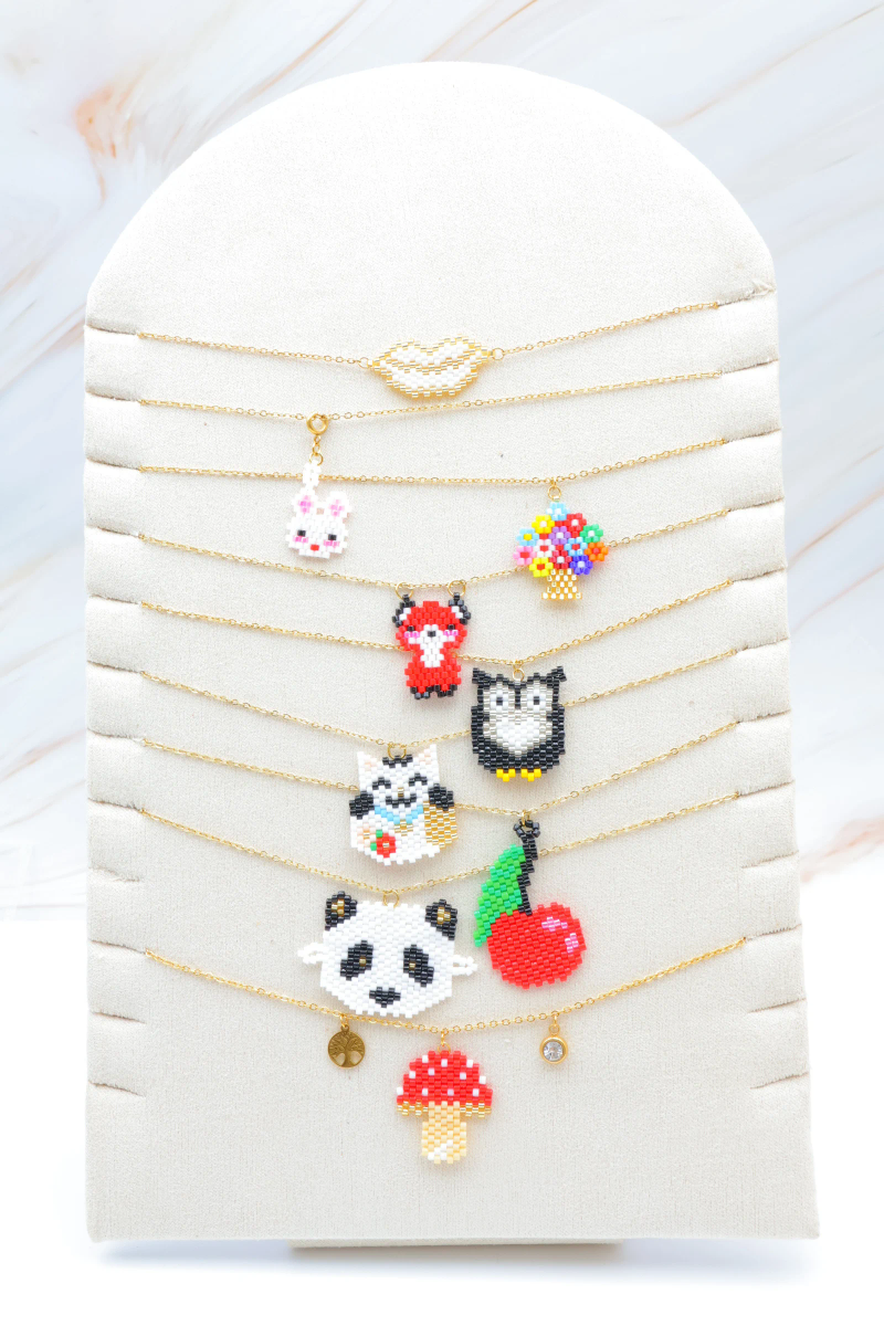 Set of 9 stainless steel necklaces with display stand 2