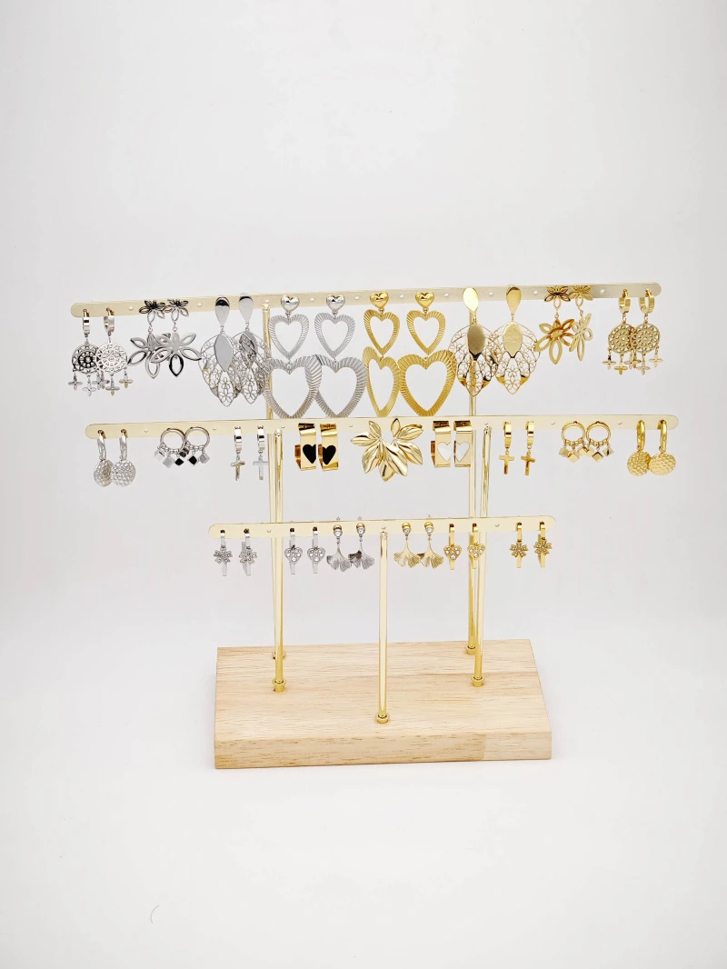 Set with display 3