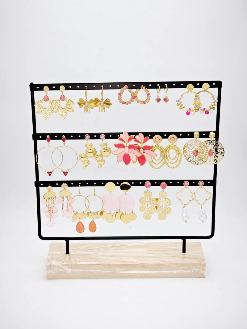 Set with display 2