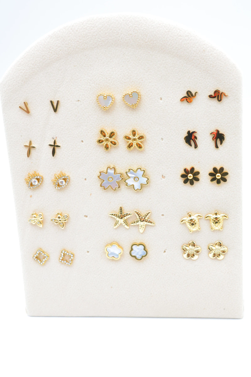 Lot de 15 boucles d'oreilles avec présentoir
