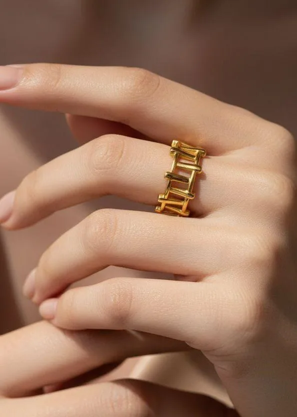 Adjustable stainless steel ring