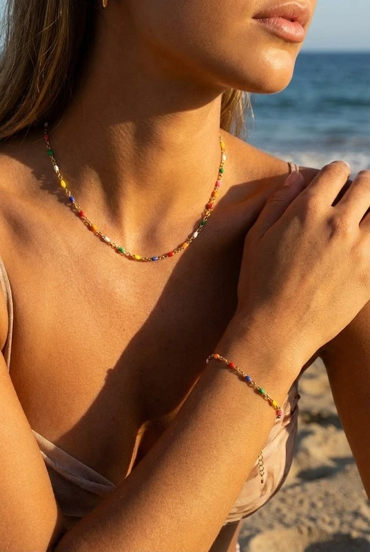 Set with links and enameled stones — Multicolor