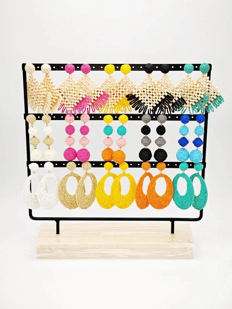 Lot de 15 boucles d'oreilles en acier inoxydable avec présentoir — Multicolore