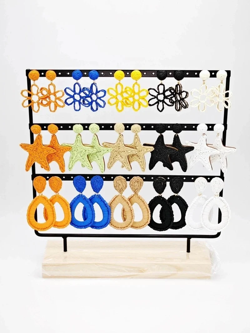 Lot de 15 boucles d'oreilles en acier inoxydable avec présentoir — Multicolore