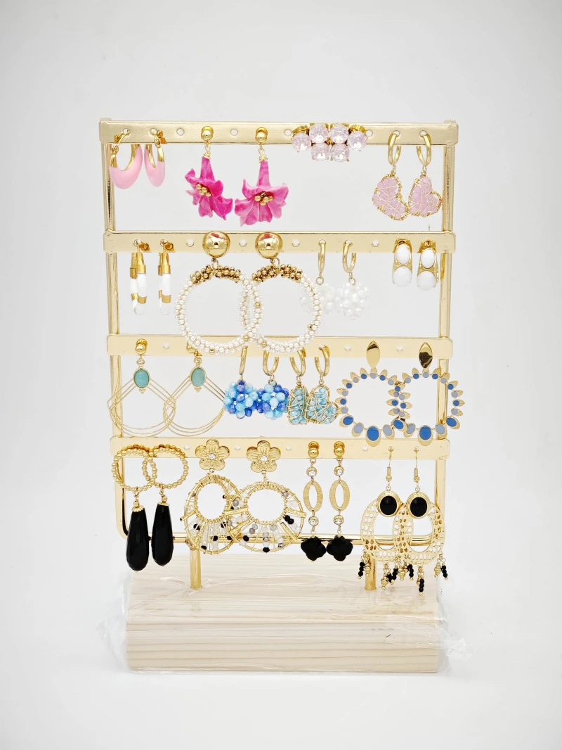 Set with display — Multicolor