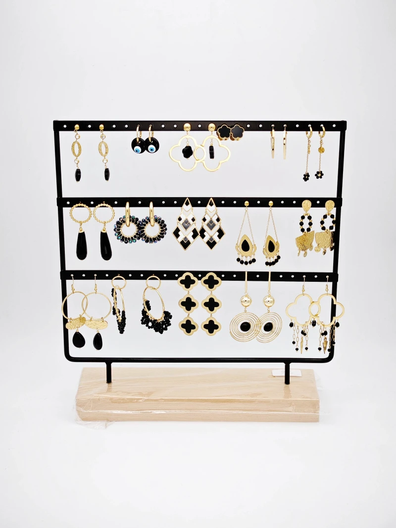 Set with display 2
