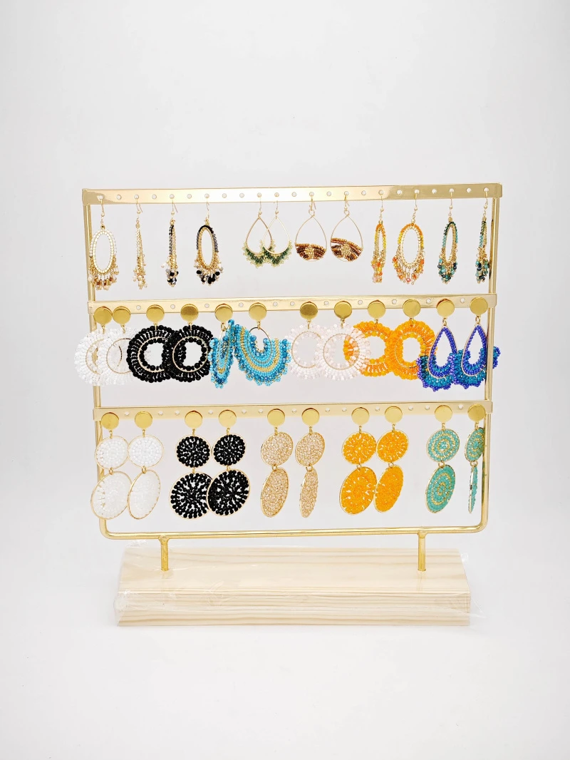 Set with display 2