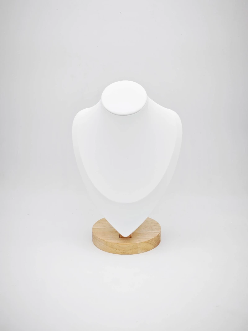 Présentoirs et rangements nus 2